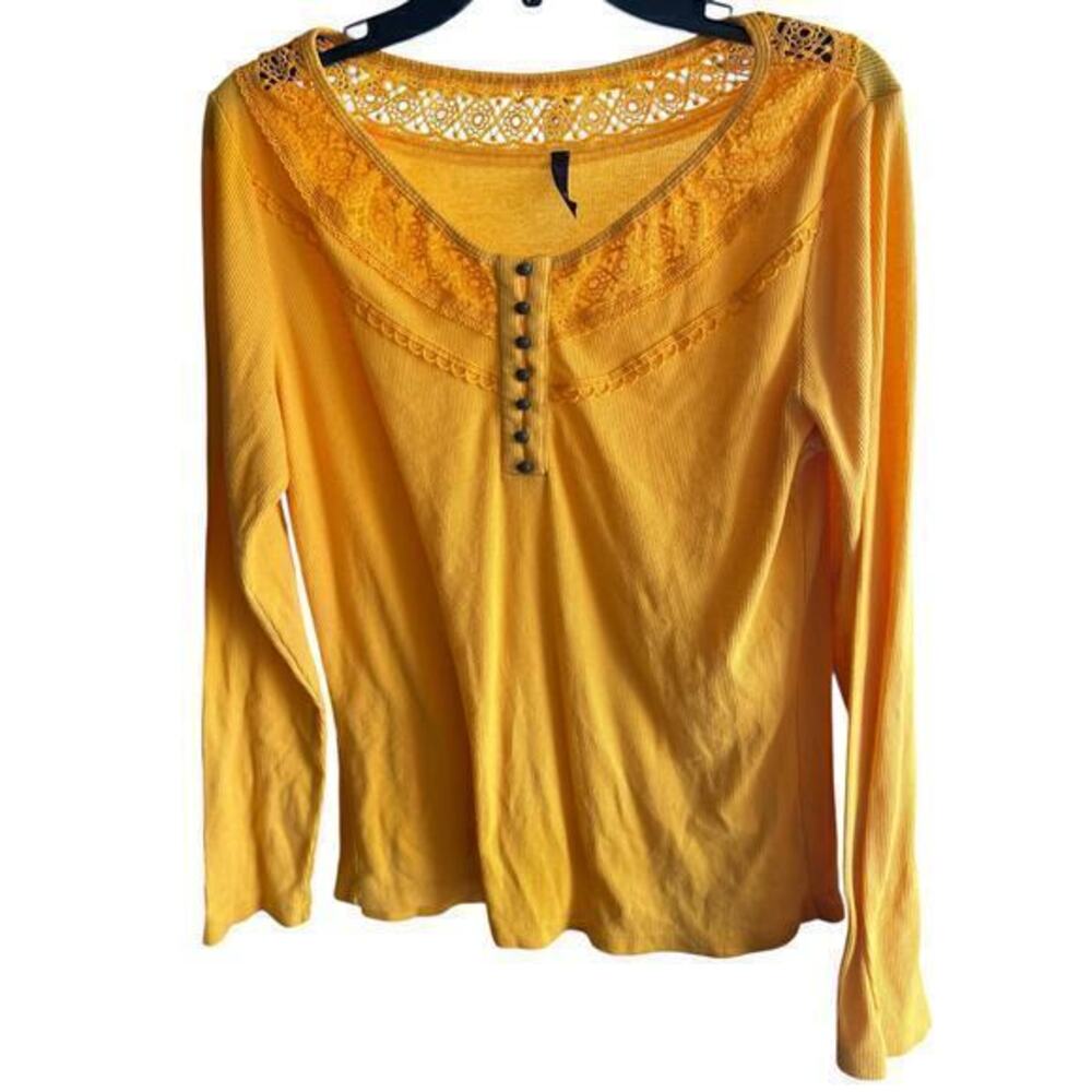 JW golden yellow ribbed lace trim Henley top Gilmore Girls Beachy sz M